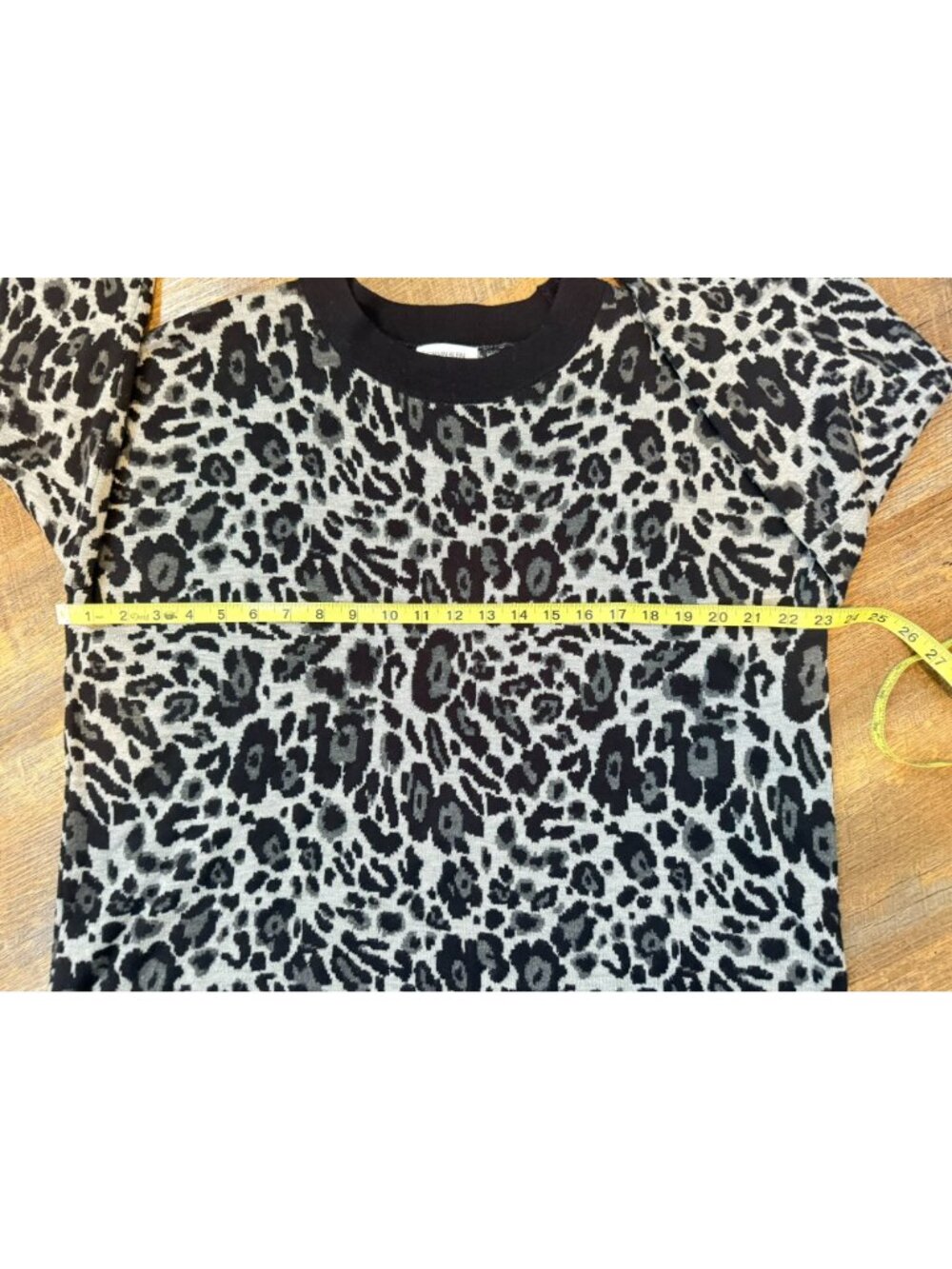 Calvin Klein Black White Leopard Print Crewneck Sweater Pullover Womens M - Picture 7 of 9